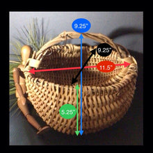 Load image into Gallery viewer, VINTAGE USA HANDMADE BASKET