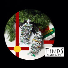 Load image into Gallery viewer, FINDS Ornament GWY