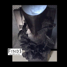 Load image into Gallery viewer, Black FINDS  Necklace