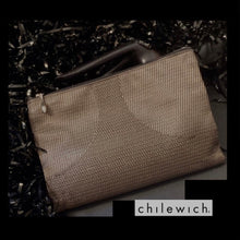 Load image into Gallery viewer, CHILEWICH POUCH BRONZE