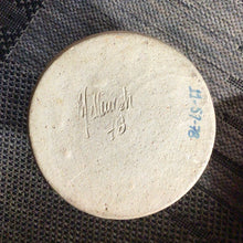 Load image into Gallery viewer, VINTAGE USA POTTERY CIRCA 1978