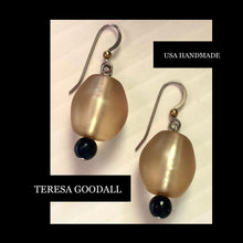 Load image into Gallery viewer, Teresa Goodall Earring…..wire