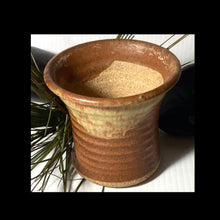Load image into Gallery viewer, POTTERY -  USA MADE SMALL POT
