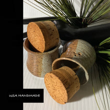 Load image into Gallery viewer, VINTAGE POTTERY SALT and PEPPER