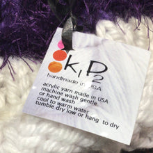 Load image into Gallery viewer, K1P2 child’s  purple & white hat