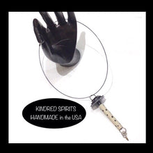 Load image into Gallery viewer, KINDRED SPIRITS NECKLACE .BI DROP
