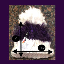 Load image into Gallery viewer, K1P2 child’s  purple & white hat