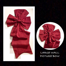 Load image into Gallery viewer, Fabric “PICTURE BOWS” circa early 1990s
