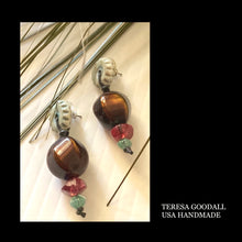 Load image into Gallery viewer, Teresa Goodall Post Earring 29A
