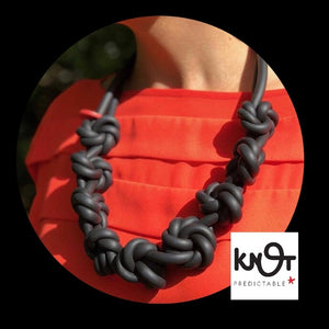Knot Predictable necklace-BD
