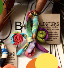 Load image into Gallery viewer, FICKLESTICKS “fleur” NECKLACE
